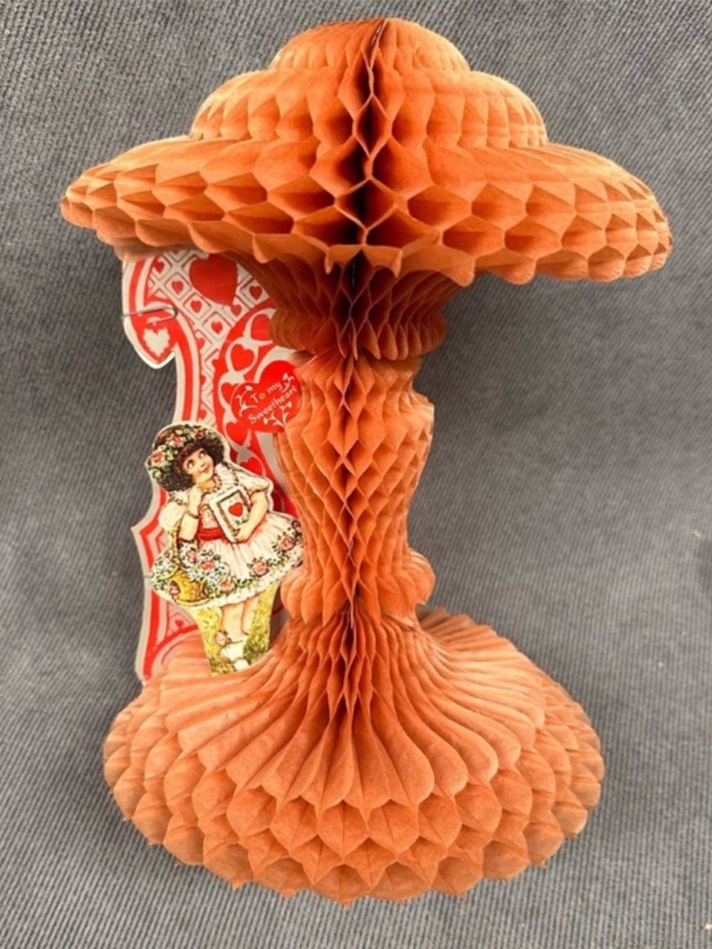 Antique honeycomb die cut valentine card centerpiece 1930s beistle vintage